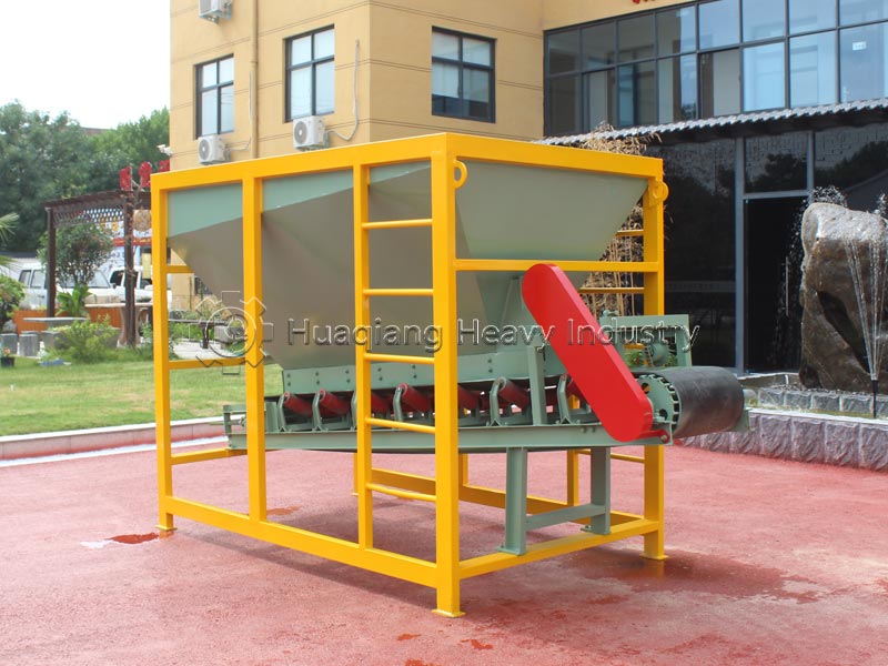 loader feeding hopper1